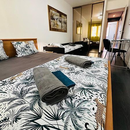 The Nice - 3 Rooms, 3Air Cond, 3Tv, 3Fans, 2 Wc, Wifi Everywhere 5Min Aeroport, Train, Beach, 1Min Tram, 15 Min Centre, Port, Parking Possible ภายนอก รูปภาพ