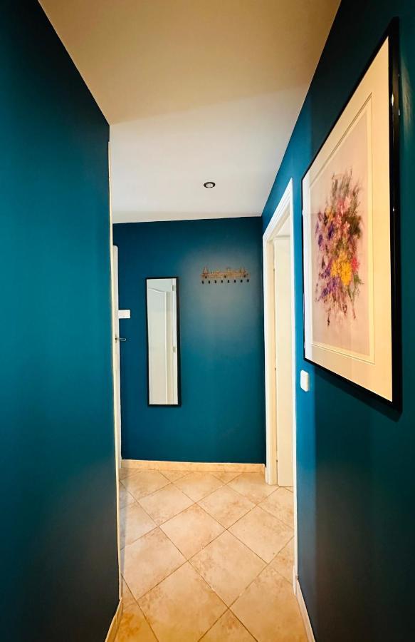 The Nice - 3 Rooms, 3Air Cond, 3Tv, 3Fans, 2 Wc, Wifi Everywhere 5Min Aeroport, Train, Beach, 1Min Tram, 15 Min Centre, Port, Parking Possible ภายนอก รูปภาพ